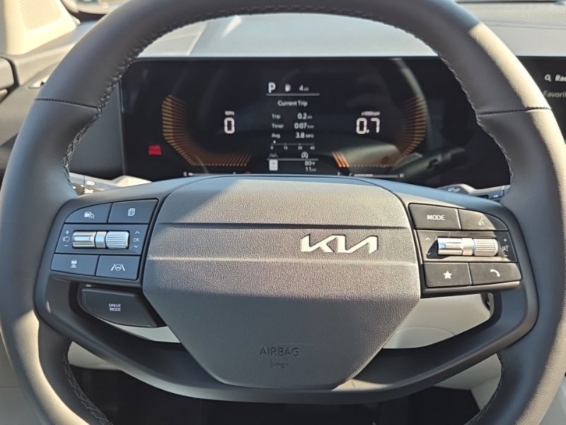 New 2026 Kia Sportage EX FWD image 28