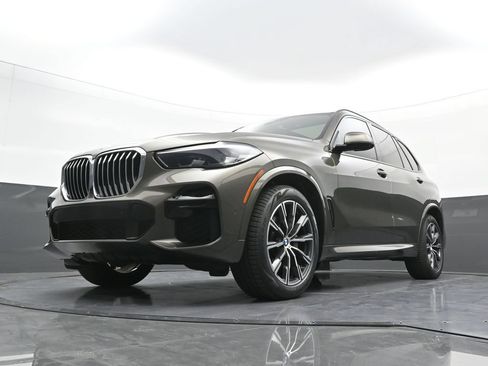 Used 2023 BMW X5 xDrive40i w/ M Sport Package AWD/4WD image 24