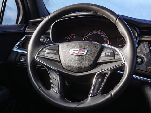 Used 2017 Cadillac XT5 Premium Luxury image 11