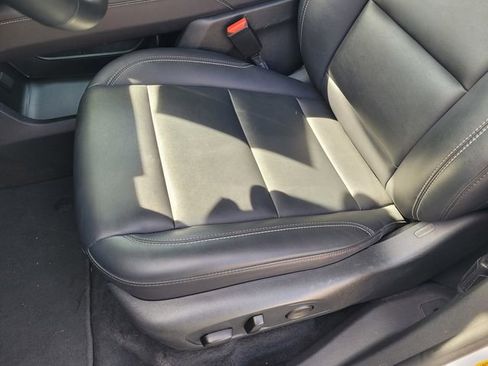 Used 2024 GMC Acadia Elevation image 12