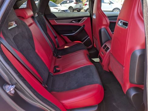 Used 2021 Jaguar F-PACE SVR image 21