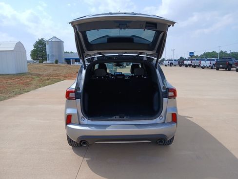 Used 2023 Ford Escape ST-Line AWD/4WD image 5