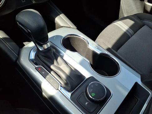 Used 2025 Chevrolet Blazer LT image 25