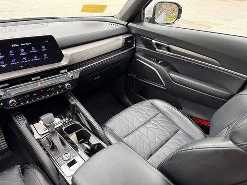 Certified 2025 Kia Telluride SX Prestige X-Line AWD/4WD image 22