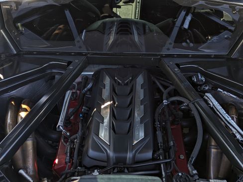 Used 2021 Chevrolet Corvette Stingray Premium Cpe w/ Z51 Performance Package image 17