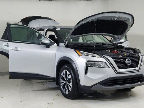 Certified 2022 Nissan Rogue SV image 9