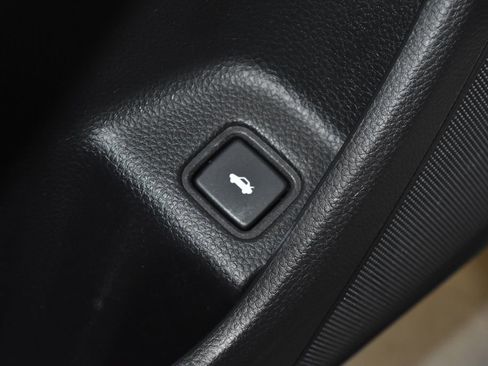 Used 2018 Honda Accord EX-L image 7