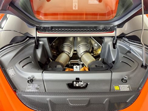 Used 2024 Ferrari 296 GTS image 25