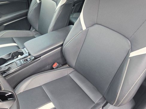 Used 2025 Toyota Camry SE FWD image 11