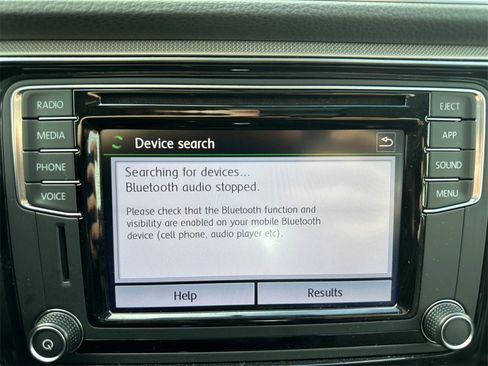 Used 2018 Volkswagen Passat 2.0T SE image 17