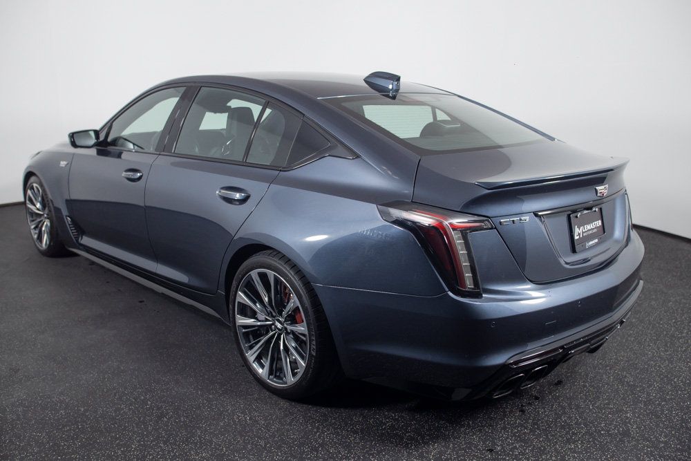 Used 2025 Cadillac CT5 V Blackwing w/ Parking Package RWD image 11