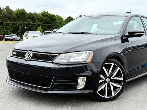 Used 2013 Volkswagen Jetta GLI Autobahn FWD image 3