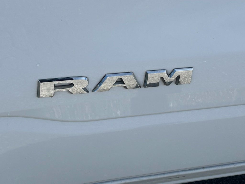 Used 2021 RAM 1500 Big Horn RWD image 16