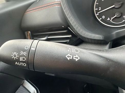 Used 2025 Nissan Sentra SR w/ SR Premium Package image 26