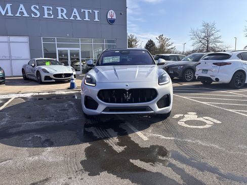 New 2026 Maserati Grecale Modena image 3