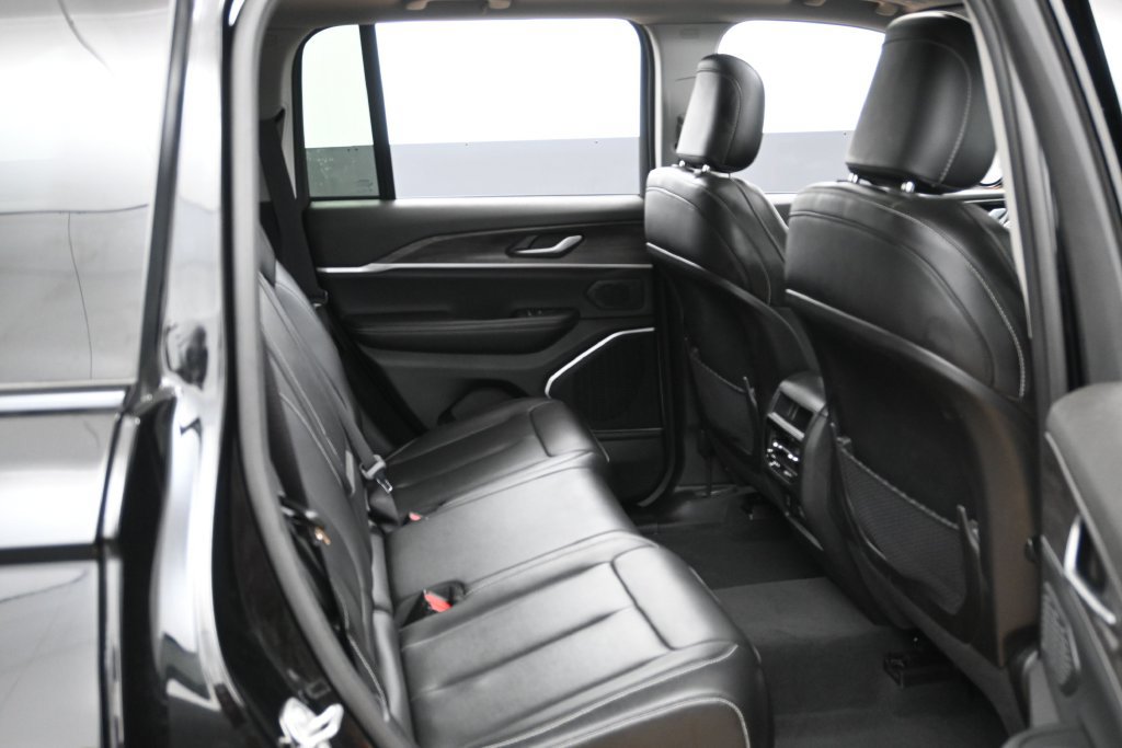 Used 2023 Jeep Grand Cherokee 4WD 4xe image 27
