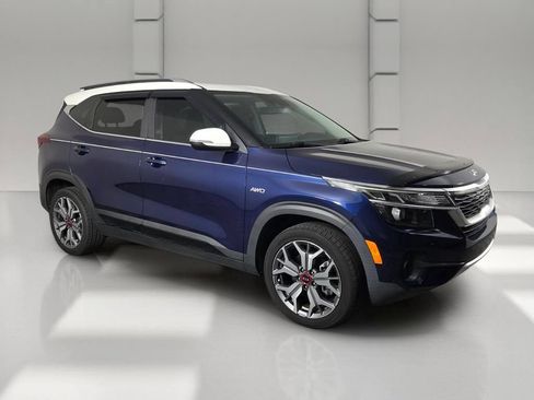 Used 2021 Kia Seltos S AWD/4WD image 2