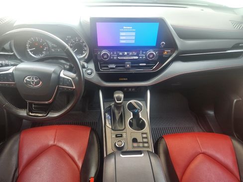 Used 2023 Toyota Highlander XSE AWD/4WD image 27
