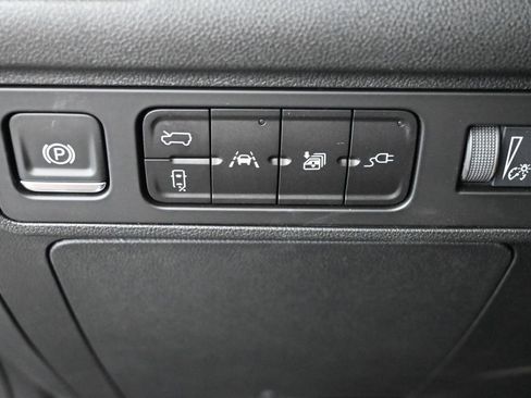 New 2025 GMC Hummer EV 2X w/ LPO, Dark Essentials Package image 37