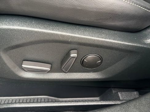 Used 2022 Ford Edge SEL image 17