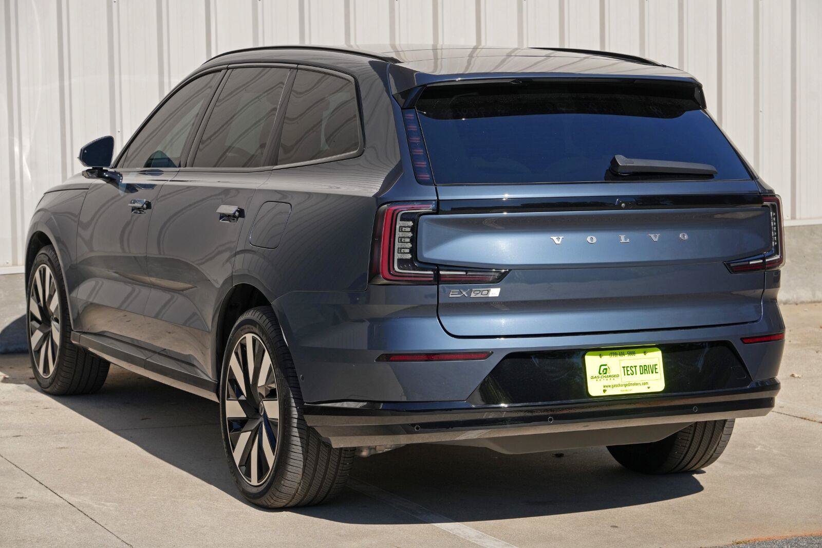 Used 2025 Volvo EX90 Ultra AWD/4WD image 46