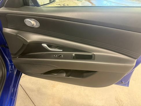 Used 2024 Hyundai Elantra SEL FWD image 31