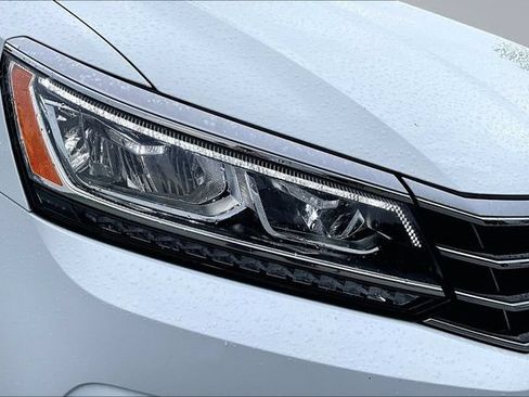 Used 2016 Volkswagen Passat 1.8T SE w/ Lighting Package FWD image 29