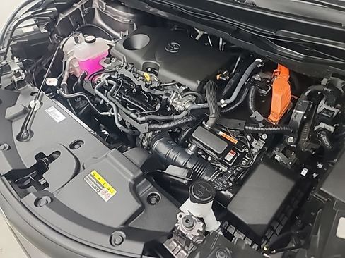 Used 2024 Toyota Sienna LE AWD/4WD image 42