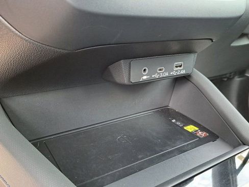 Used 2025 Subaru Forester Limited w/ Protection Package (1PH) image 16