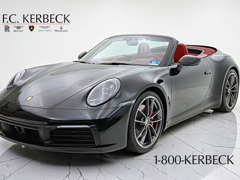 Used 2020 Porsche 911 Carrera 4S AWD/4WD image 2