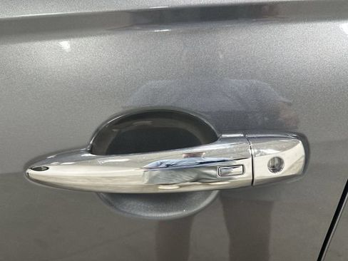 Used 2024 Nissan Altima 2.5 SV FWD image 11