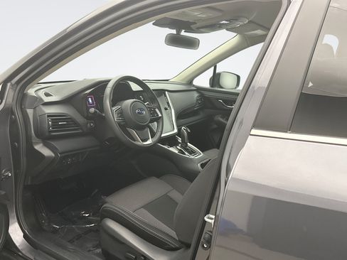 Used 2025 Subaru Outback Premium AWD/4WD image 10