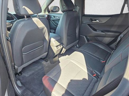 Used 2025 Chevrolet Equinox RS image 8