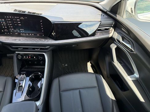 Used 2025 Audi Q5 Premium Plus w/ Premium Plus AWD/4WD image 29