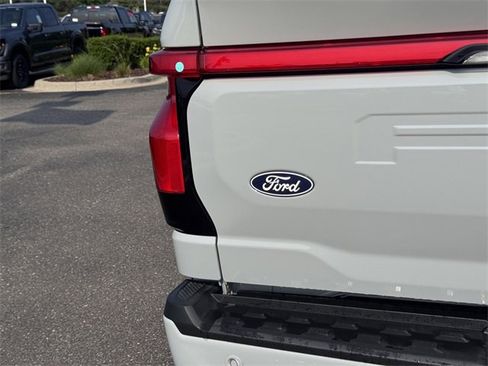 New 2024 Ford F150 Lightning Lariat image 8