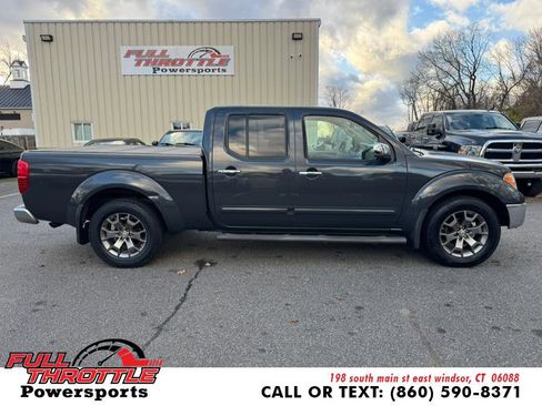 Used 2014 Nissan Frontier SL w/ SL Moonroof Package image 11