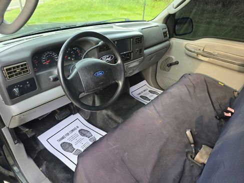 Used 2003 Ford F250 2WD Regular Cab Super Duty image 13