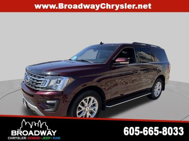 Used 2020 Ford Expedition XLT w/ Equipment Group 202A AWD/4WD image 3