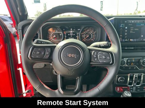 Used 2024 Jeep Wrangler Unlimited Rubicon w/ Convenience Group AWD/4WD image 14