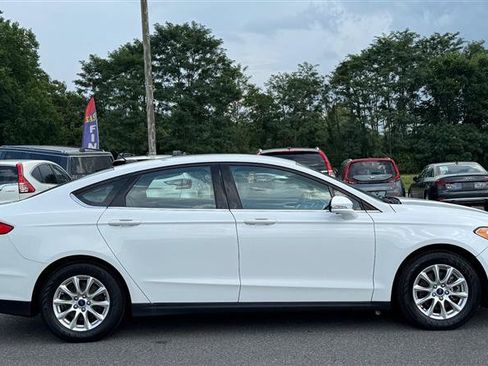 Used 2015 Ford Fusion S FWD image 3