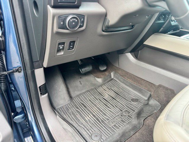 Used 2018 Ford Expedition Limited w/ Equipment Group 301A AWD/4WD image 21