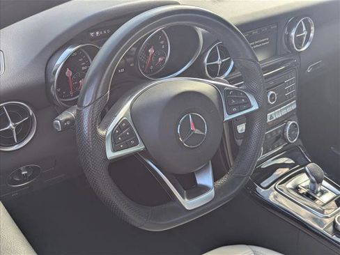 Used 2019 Mercedes-Benz SLC 300 image 18