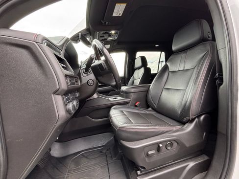 Used 2021 Chevrolet Tahoe RST w/ Luxury Package AWD/4WD image 12