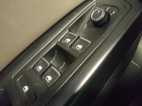 Used 2021 Volkswagen Atlas S image 27