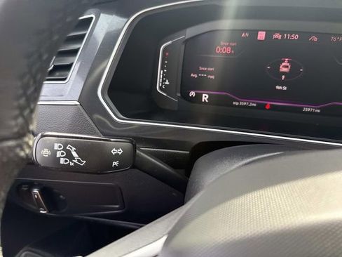 Used 2022 Volkswagen Tiguan SEL R-Line image 35