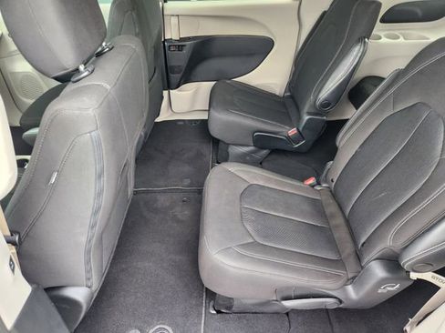 Used 2023 Chrysler Voyager LX FWD image 24