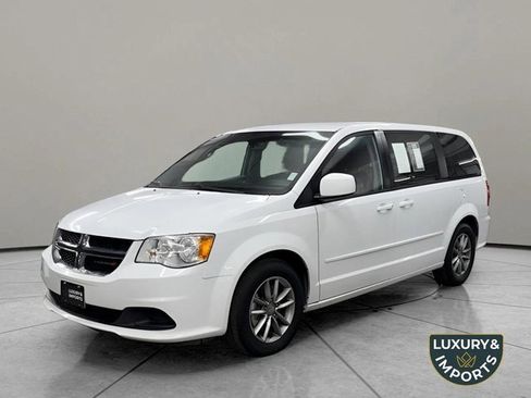 Used 2016 Dodge Grand Caravan SE image 1