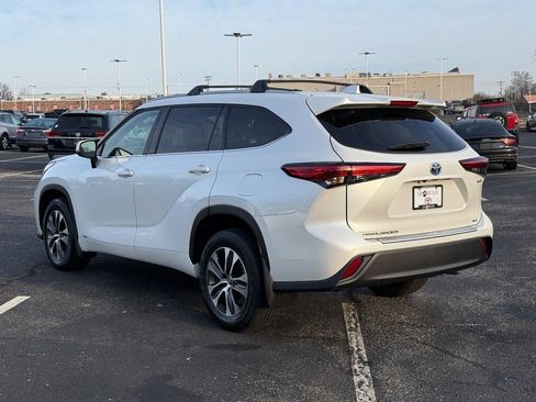 Used 2022 Toyota Highlander XLE image 8