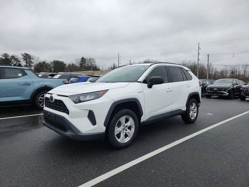 Used 2021 Toyota RAV4 LE AWD/4WD image 7