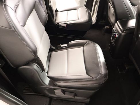 Used 2024 Ford Explorer XLT w/ Equipment Group 202A image 16